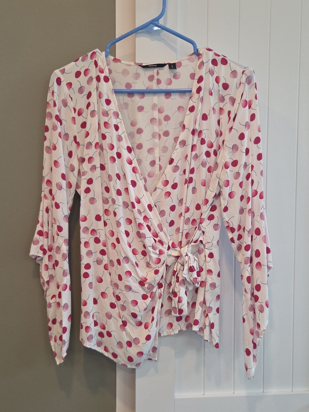 BETABRAND Women’s Cherry Print Wrap Top